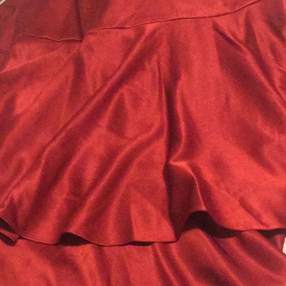 Alice + Olivia Strapless Tiered Asymmetric Satin - Picture 4 of 8